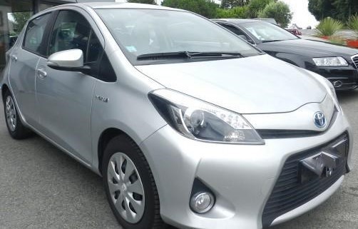 Toyota Yaris HYBRIDE 100H DYNAMIC 80000 DH