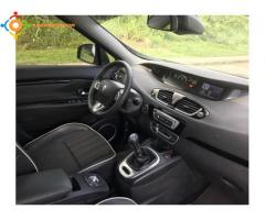 Magnifique renault scenic 7places 1l6dci 130cv