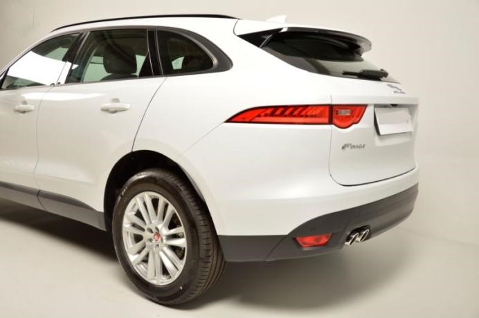 Jaguar F-Pace 2.0d AWD Pure      130000